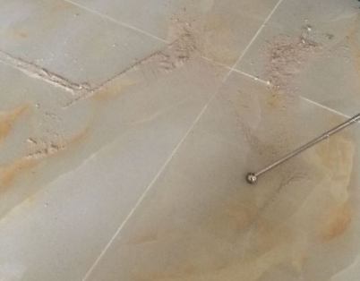 柳州瓷砖空鼓维修公司分享粘合剂选择不当在瓷砖铺贴过程中可能导致以下问题