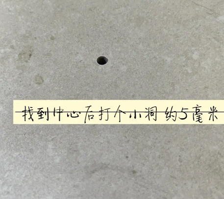 柳州瓷砖空鼓维修公司专业解答在瓷砖铺贴过程中，如果砂料搅拌不均匀，将会带来以下问题
